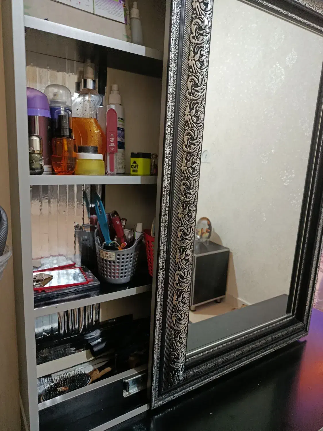 سرویس خواب دو نفره|تخت و سرویس خواب|رباط‌کریم, رباط‌کریم|دیوار