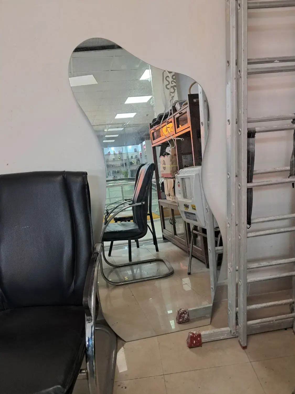 آینه|آینه|ارومیه, |دیوار