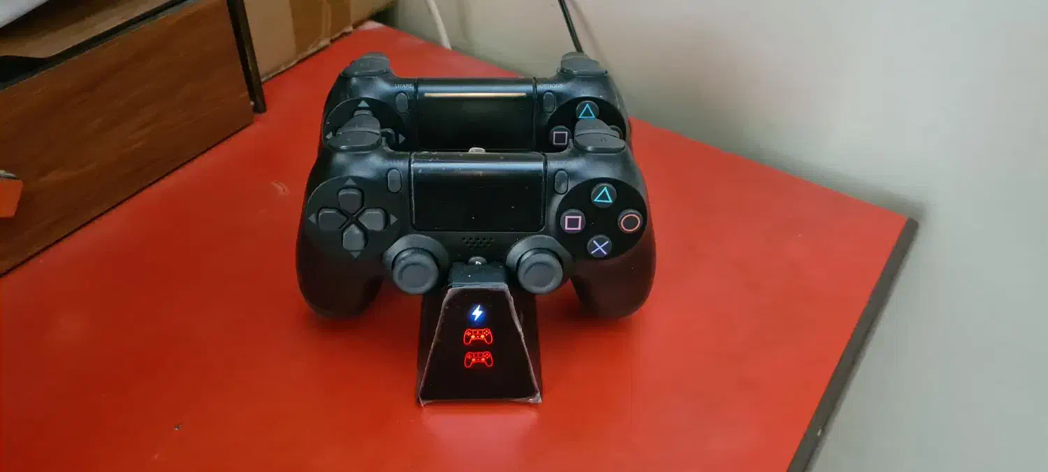 فروش دستگاه PS4 اسلیم کپی خور|کنسول، بازی ویدئویی و آنلاین|خمینی‌شهر, |دیوار