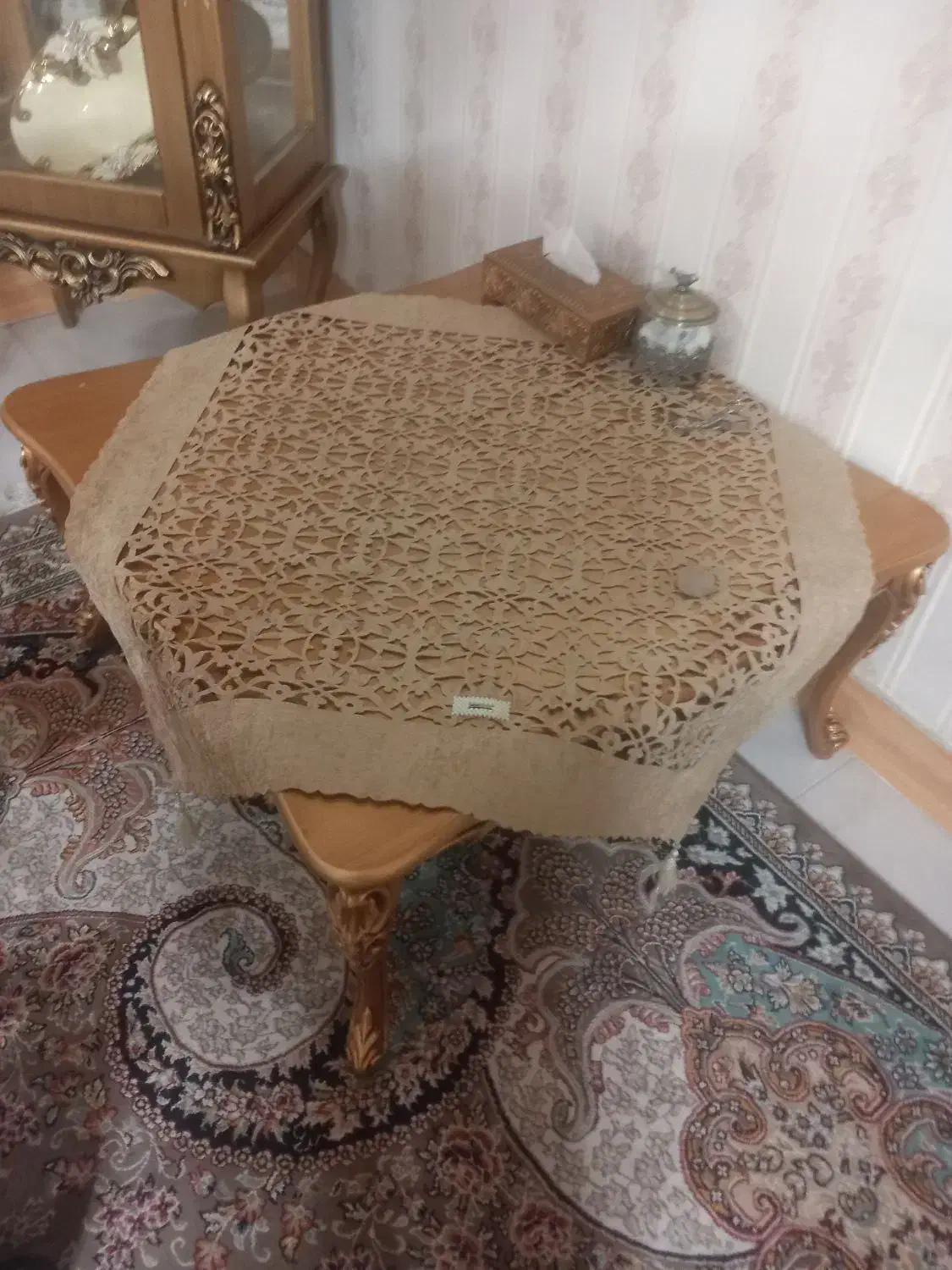 مبلمان ۹نفره با۳میزعسلی|مبلمان خانگی و میز عسلی|مشهد, گاز|دیوار