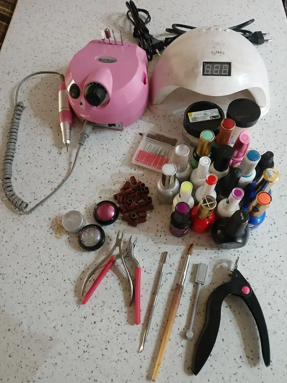 لوازم ناخن|آرایشگاه و سالنهای زیبایی|اندیشه, اندیشه فاز ۳|دیوار