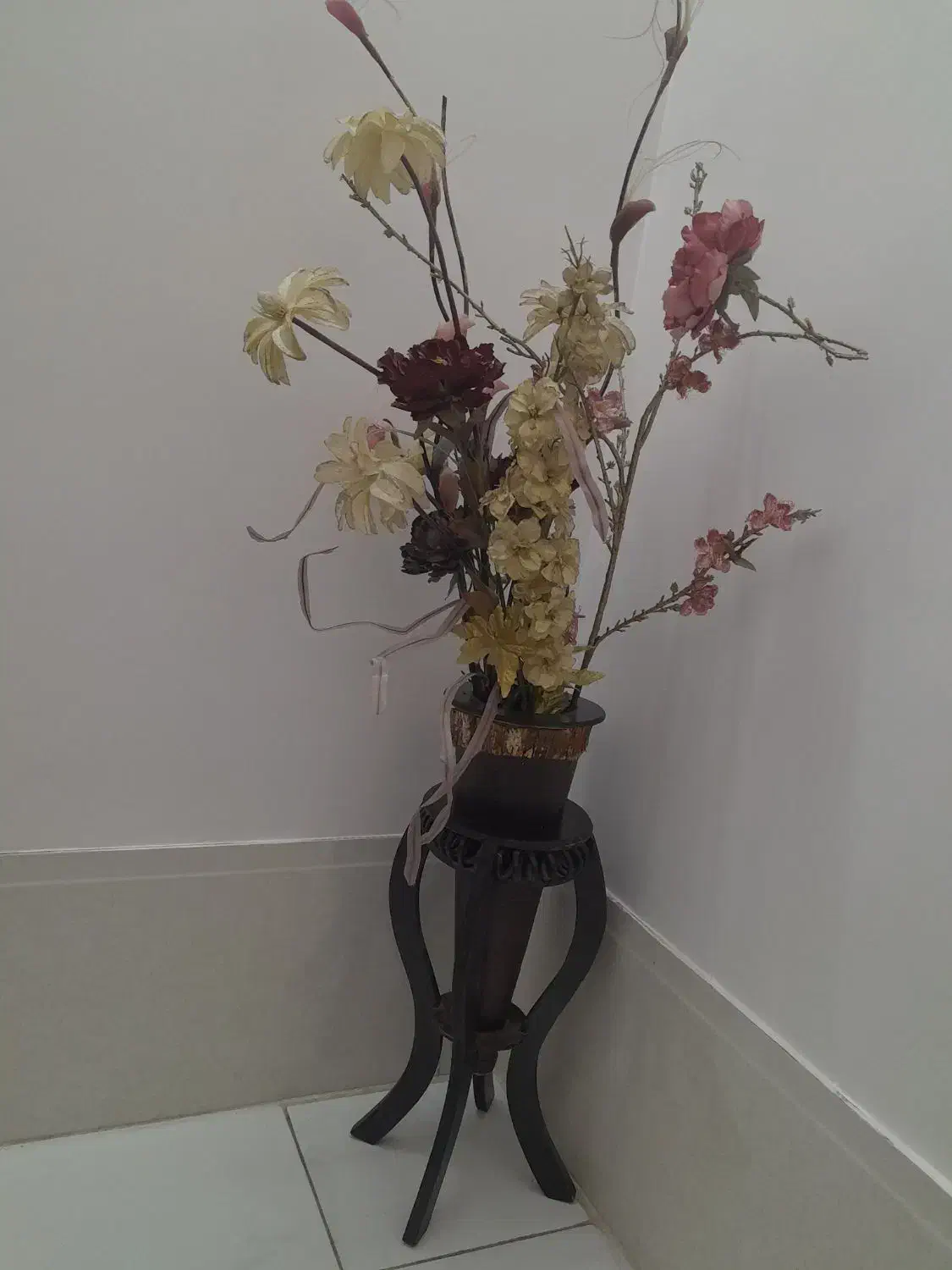 گلدان|گل مصنوعی|قم, شاه ابراهیم|دیوار