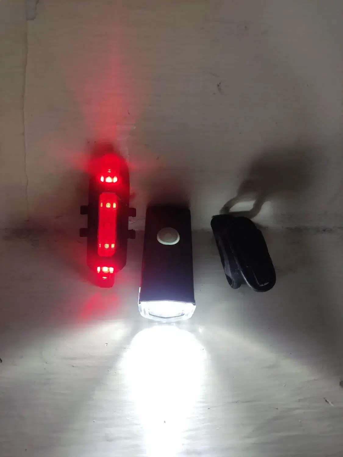 چراغ جلو و عقب دوچرخه شارژی و کم‌کار|لامپ و چراغ|مشهد, فاطمیه|دیوار