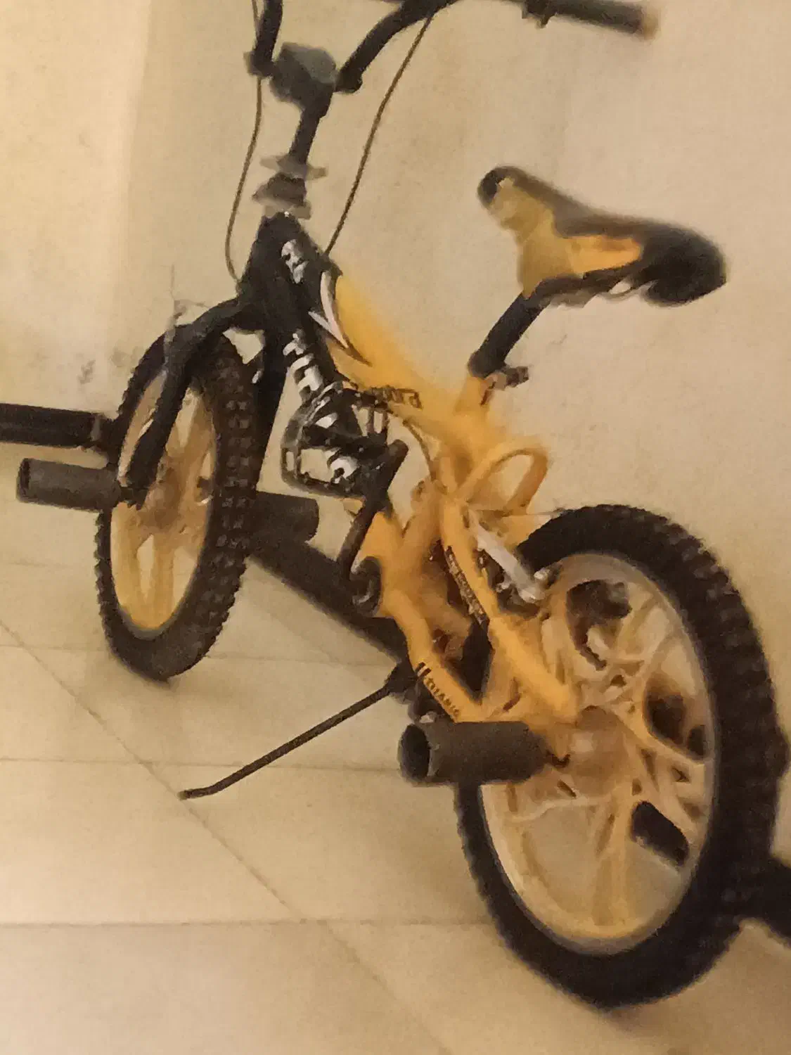 دوچرخخ 16|دوچرخه، اسکیت، اسکوتر|صدرا-فارس, فاز ۲|دیوار