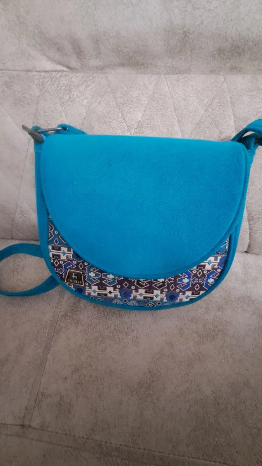 کیف سنتی|کیف، کفش، کمربند|رشت, منظریه|دیوار