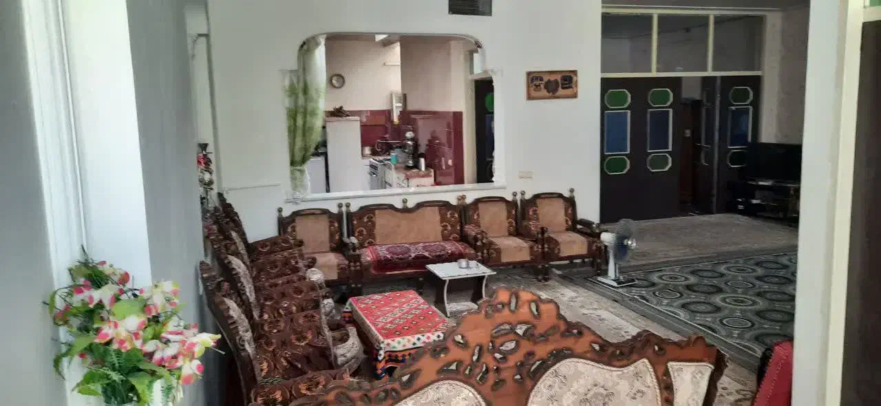 منزل ویلائی ۲۳۰ متر ی در دو طبقه در گلزار|فروش خانه و ویلا|قم, منبع آب|دیوار