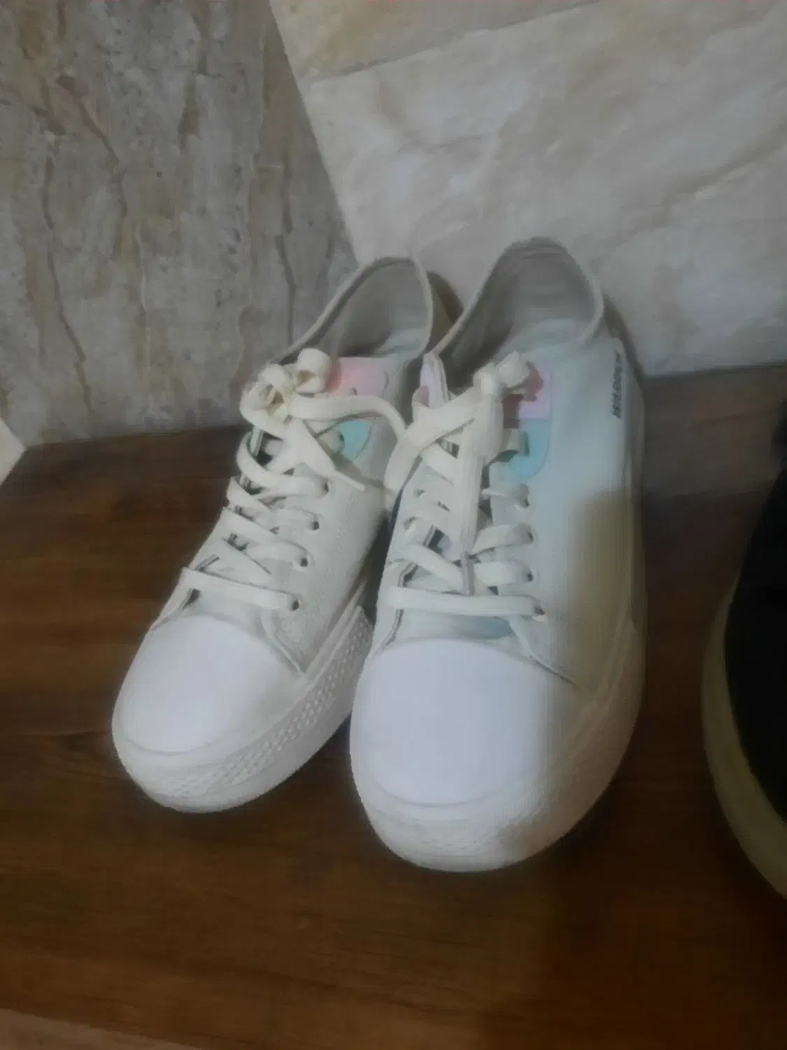 کفش و کتونی بسیار شیک و کاملا سالم|کیف، کفش، کمربند|اسلامشهر, شهرک لاله|دیوار