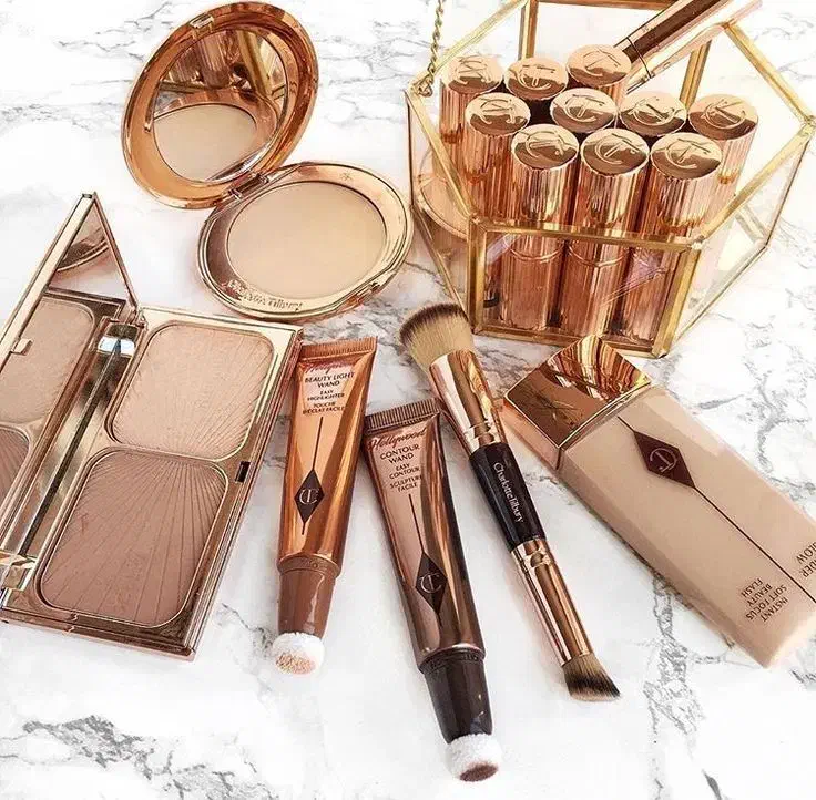 فروشنده. خانم در. فروشگاه. لوازم ارایشی|استخدام درمانی، زیبایی، بهداشتی|کرمانشاه, |دیوار