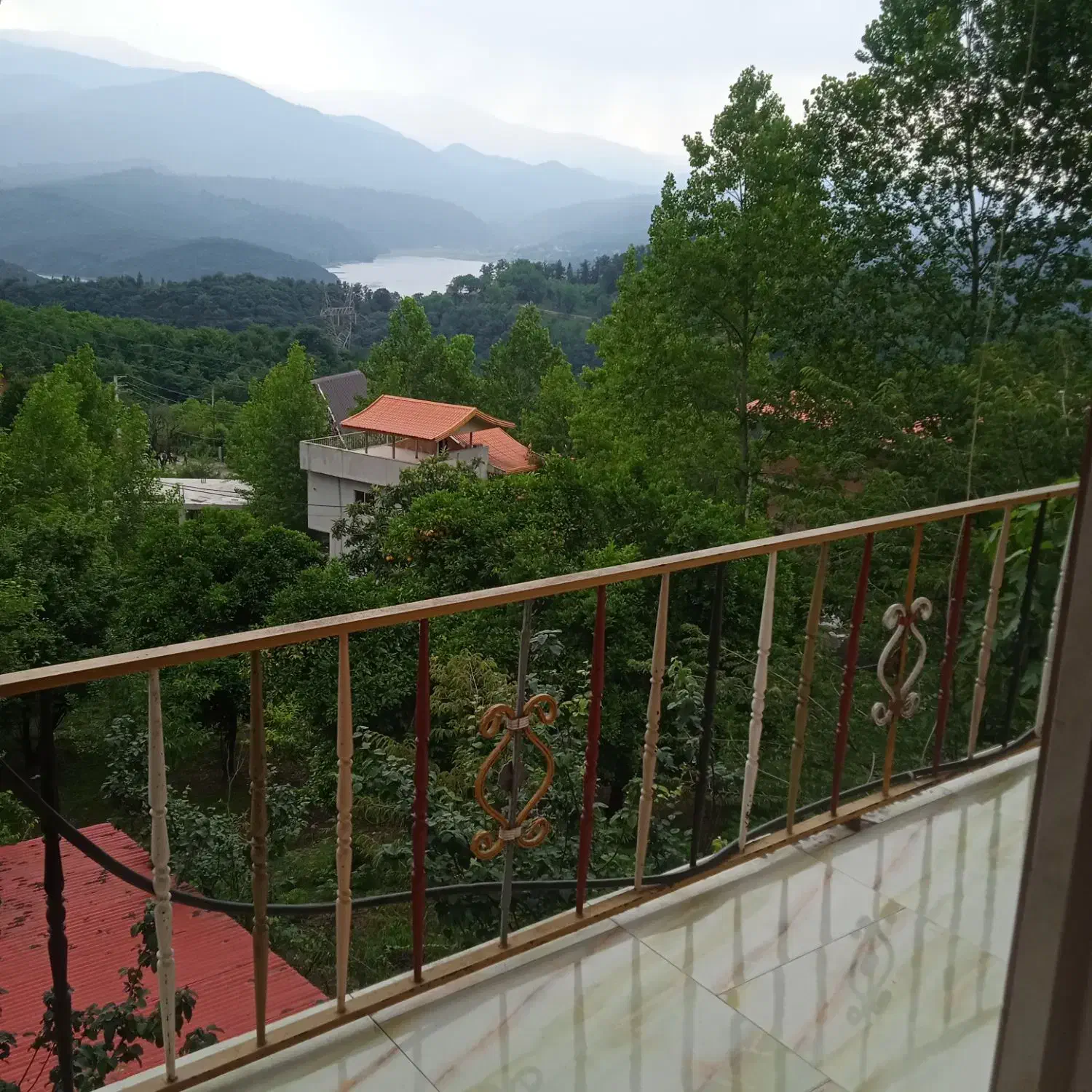 دریاچه سد لفور اجاره شبانه واحد ۱۰۰ متری ویو عالی|اجارهٔ کوتاهمدت آپارتمان و سوئیت|شیرگاه, |دیوار