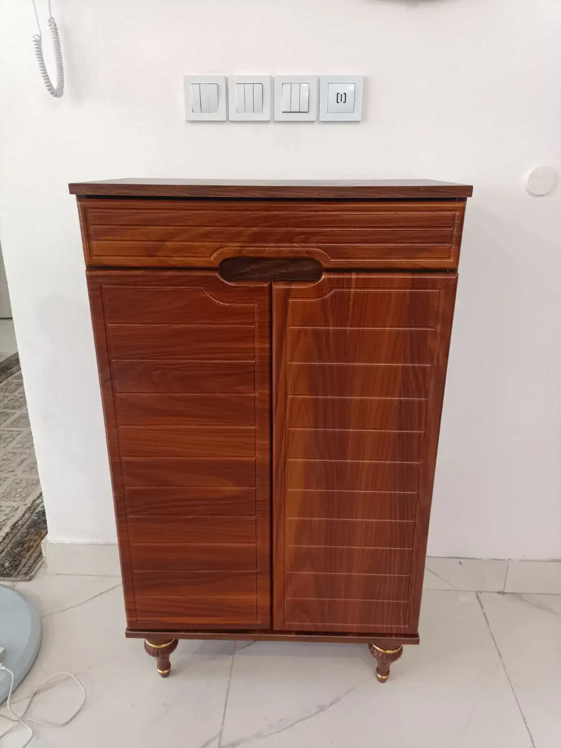 جاکفشی نو 3.000.000|جاکفشی، کمد، دراور|رشت, دیانتی|دیوار