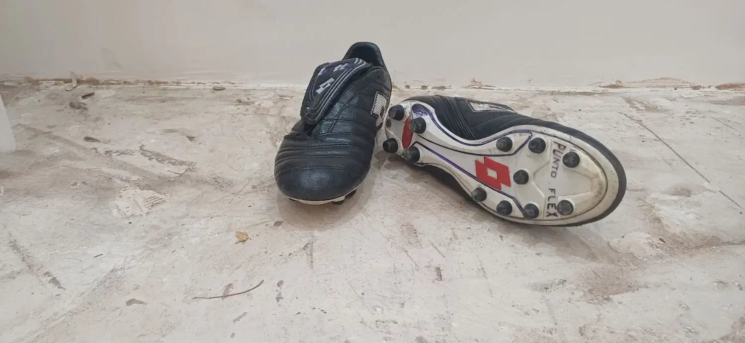 کفش فوتبال لوتو مدل اداپتو|کیف، کفش، کمربند|خوی, |دیوار