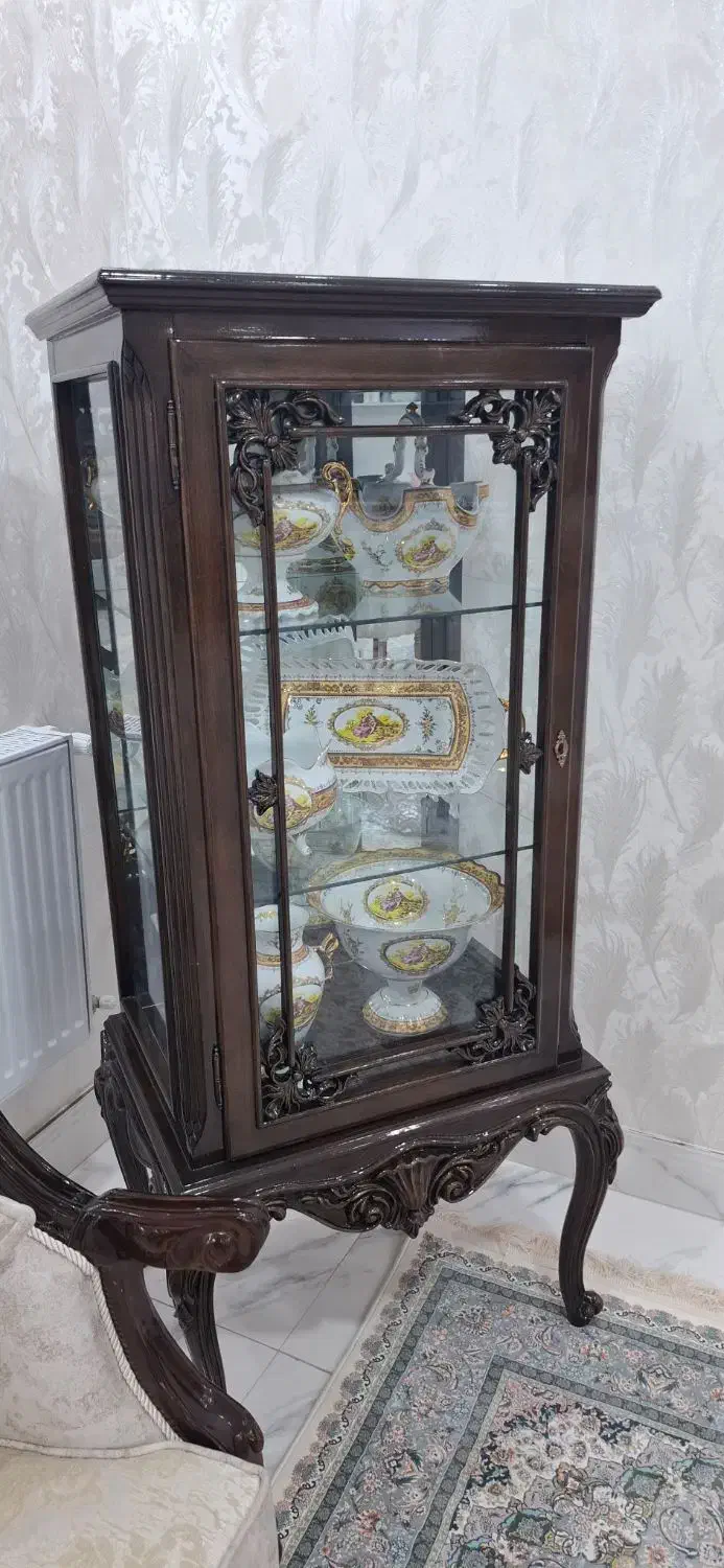 مینی بوفه با چوب اصل راش صدرصدی کاملا سالم|بوفه، ویترین، کنسول|ارومیه, |دیوار