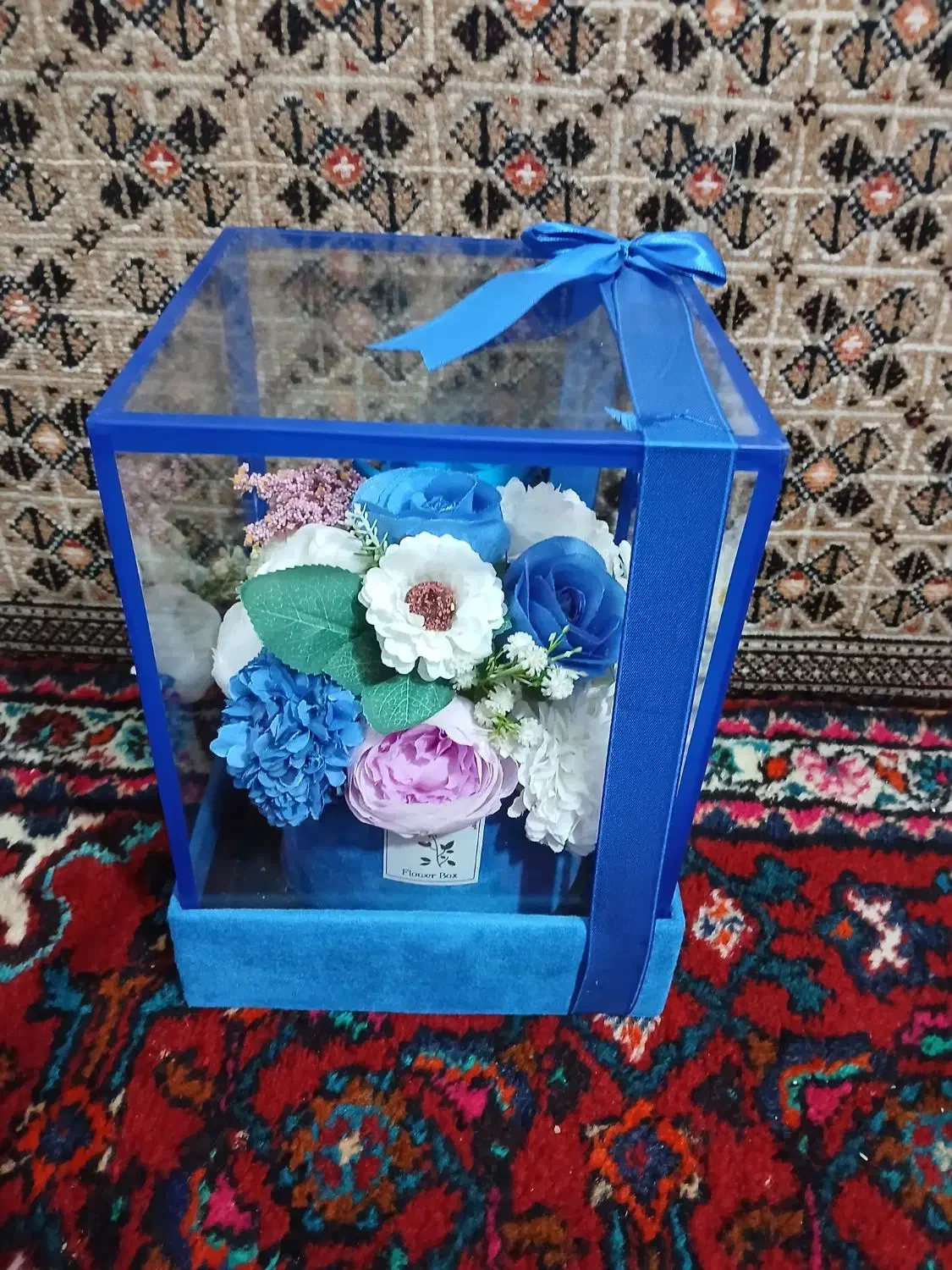 دسته گل دارای باکس|گل مصنوعی|همدان, |دیوار