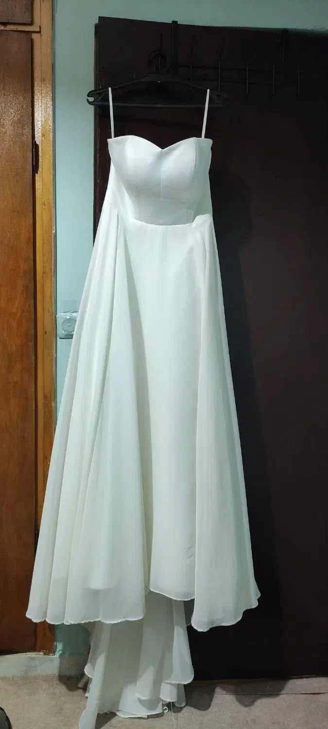 لباس عروس و تور و ژپون سه فنره|لباس|رشت, ساغری سازان|دیوار