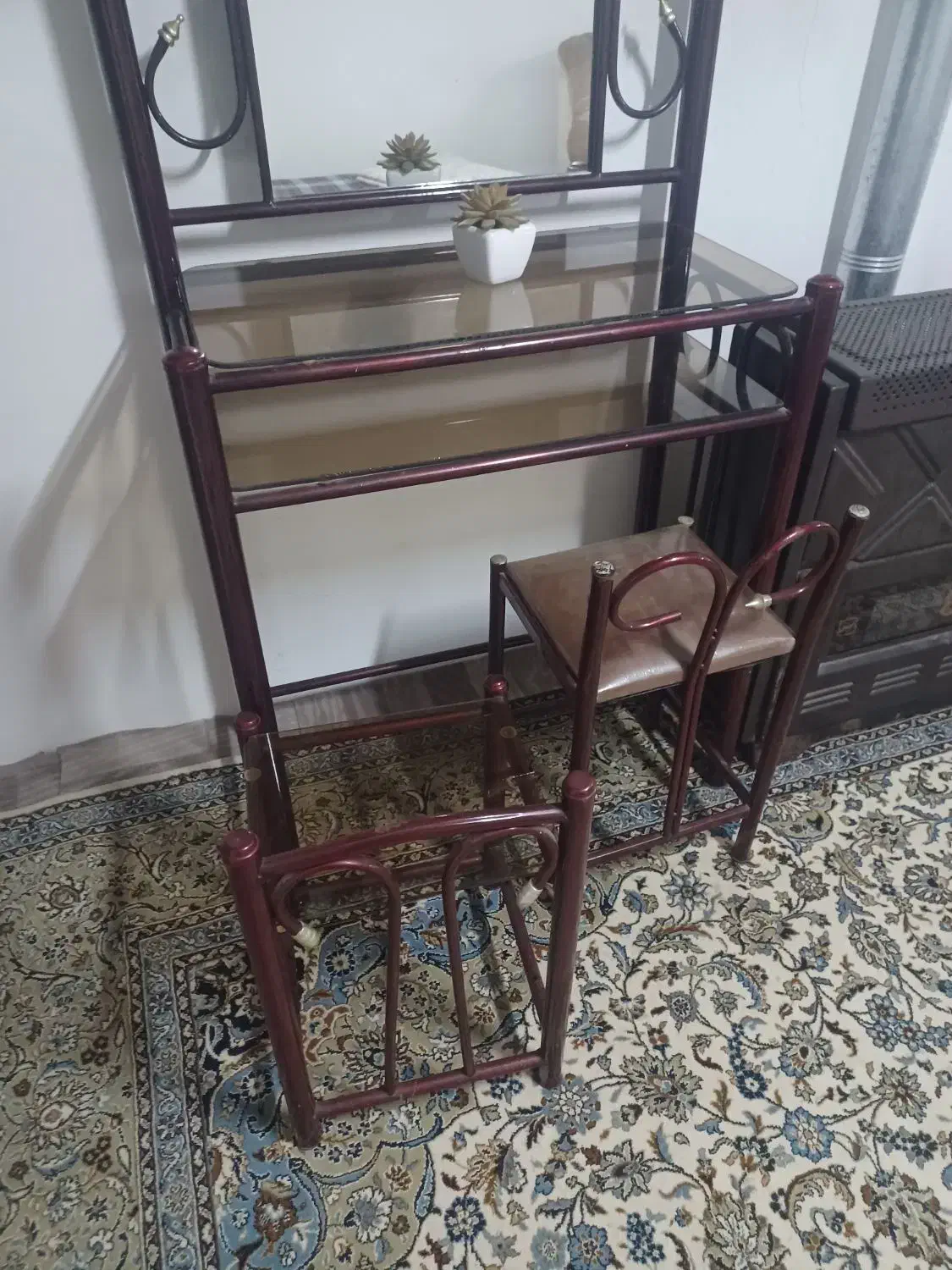 میز آرایش|بوفه، ویترین، کنسول|بندر انزلی, معلم|دیوار