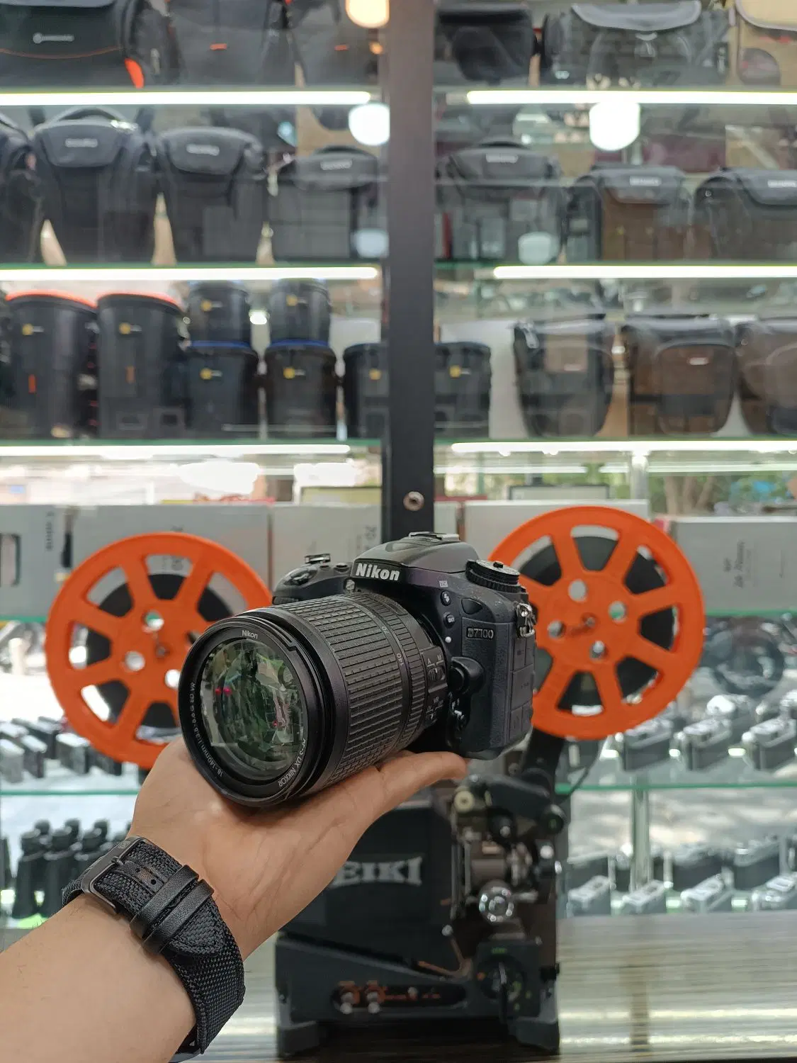 Nikon D7100 lens18-140|دوربین عکاسی و فیلم‌برداری|تهران, پامنار|دیوار