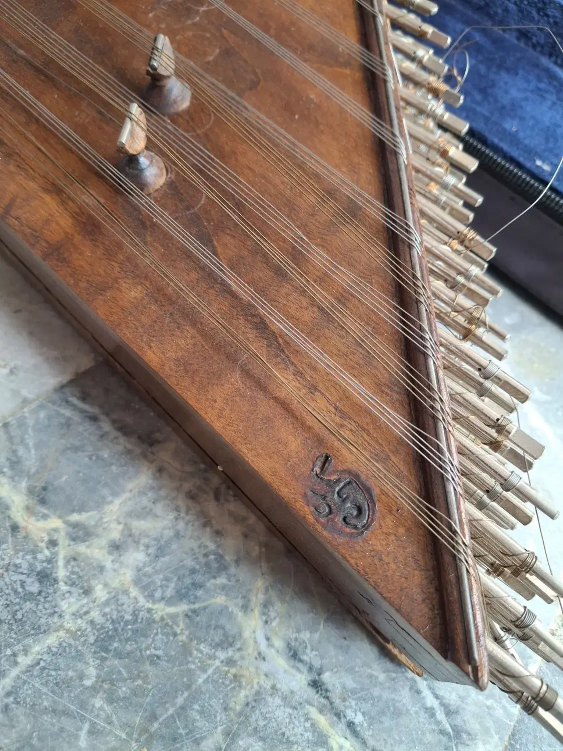 سنتور باکیف بامهر استاد پارسا|سازهای سنتی|بروجرد, |دیوار