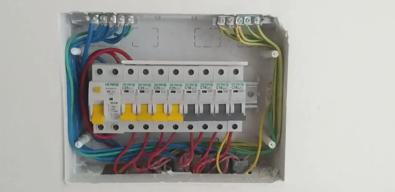 برقکار.رفع اتصالی.صفر تاصد.بازسازی|خدمات پیشه و مهارت|مشکیندشت, |دیوار