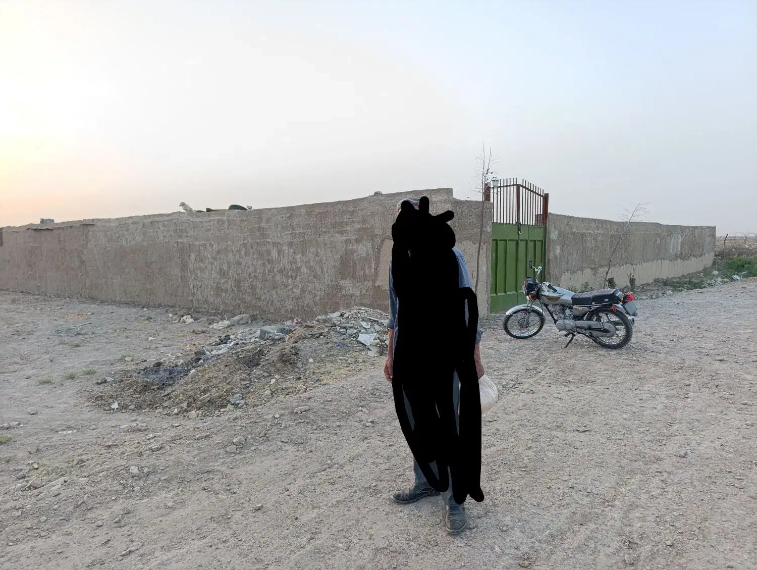 چهار دیواری قدیمی نزدیک اتوبان فرودگاه|فروش دفتر صنعتی، کشاورزی، تجاری|اصفهان, فرودگاه شهید بهشتی|دیوار