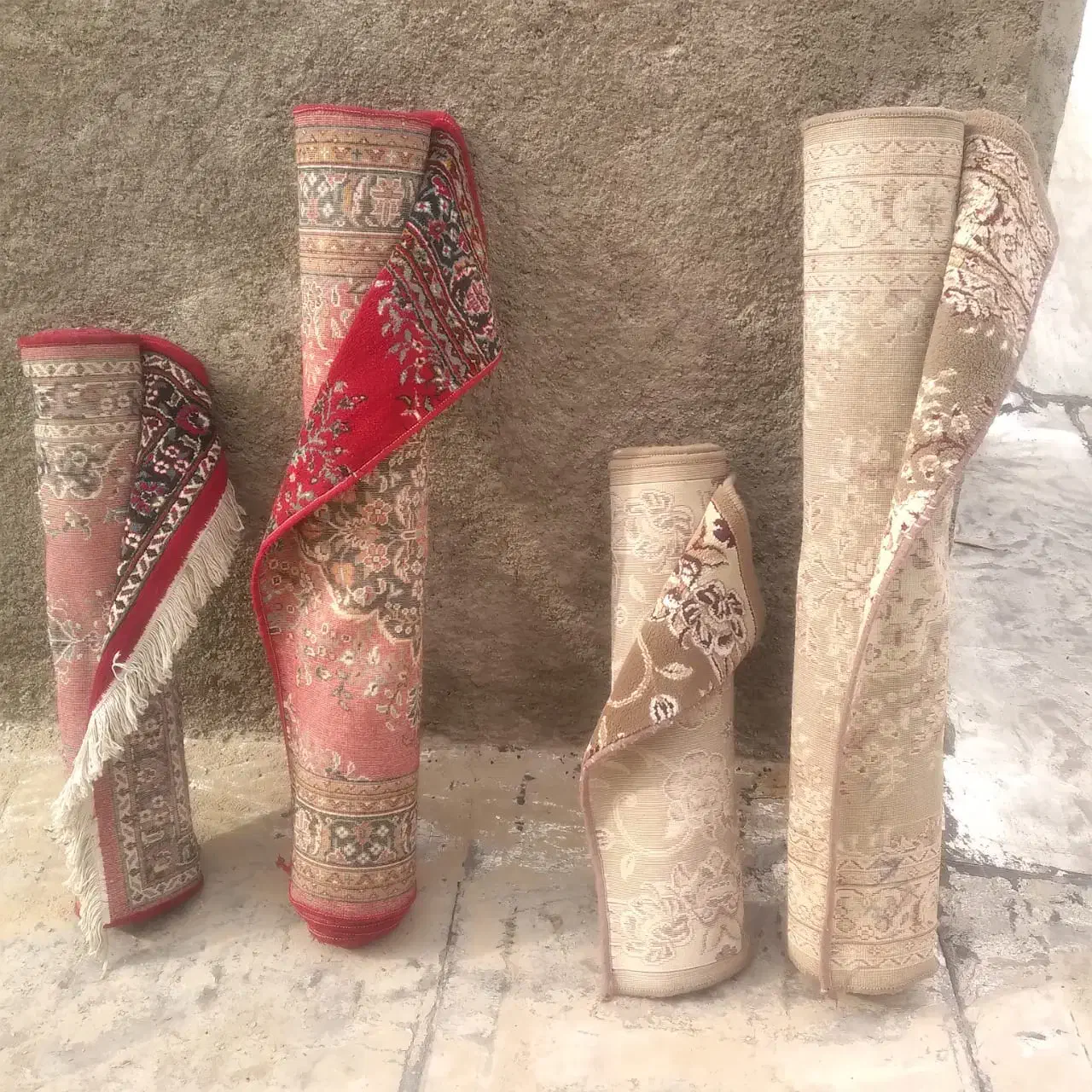 سه تا کناره قالی دوتا لاکی گل قرمزویه گردویی|فرش|شیراز, محراب|دیوار