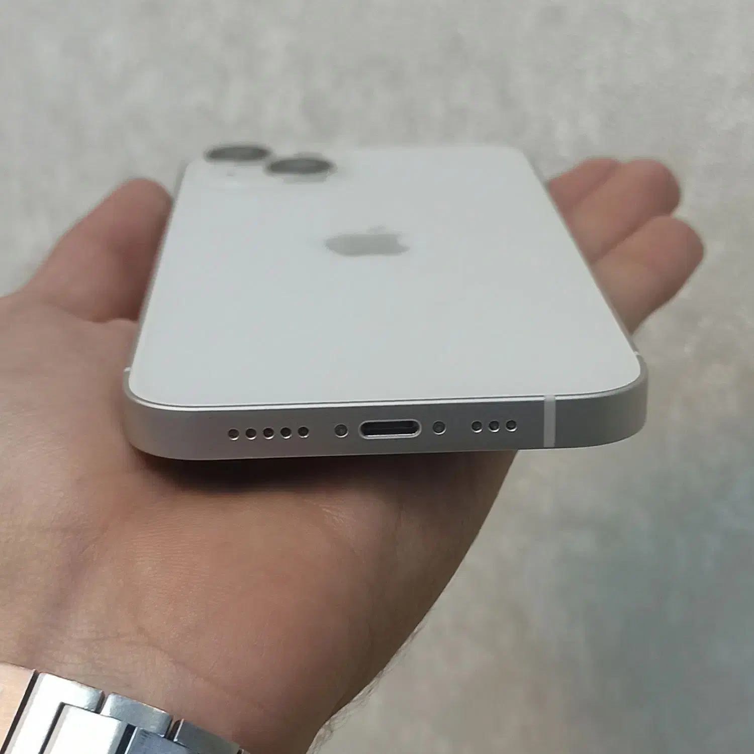 apple آیفون ۱۳نرمال سفید با حقوق تامین اجتماعی|موبایل|اصفهان, احمدآباد|دیوار