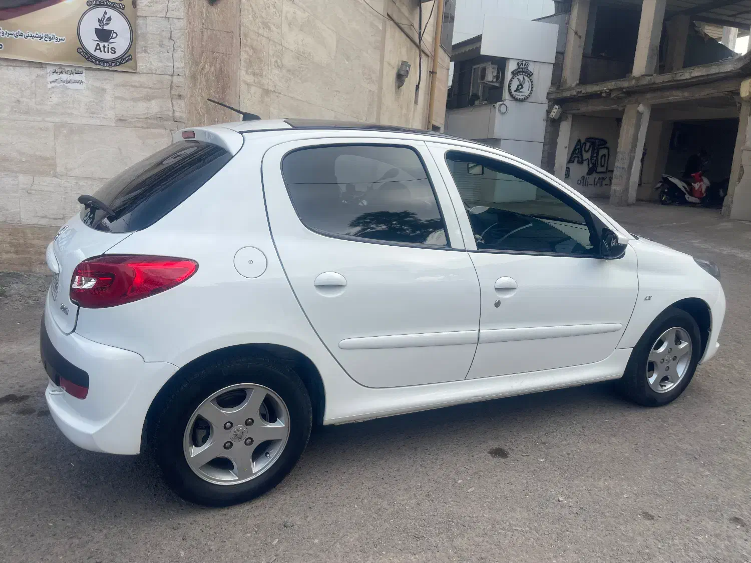 ۲۰۷ سقف پانا مدل ۱۴۰۱|خودرو سواری و وانت|رشت, بوسار|دیوار