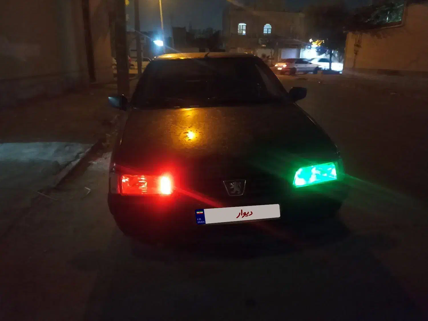 فروشی|خودرو سواری و وانت|زاهدان, |دیوار