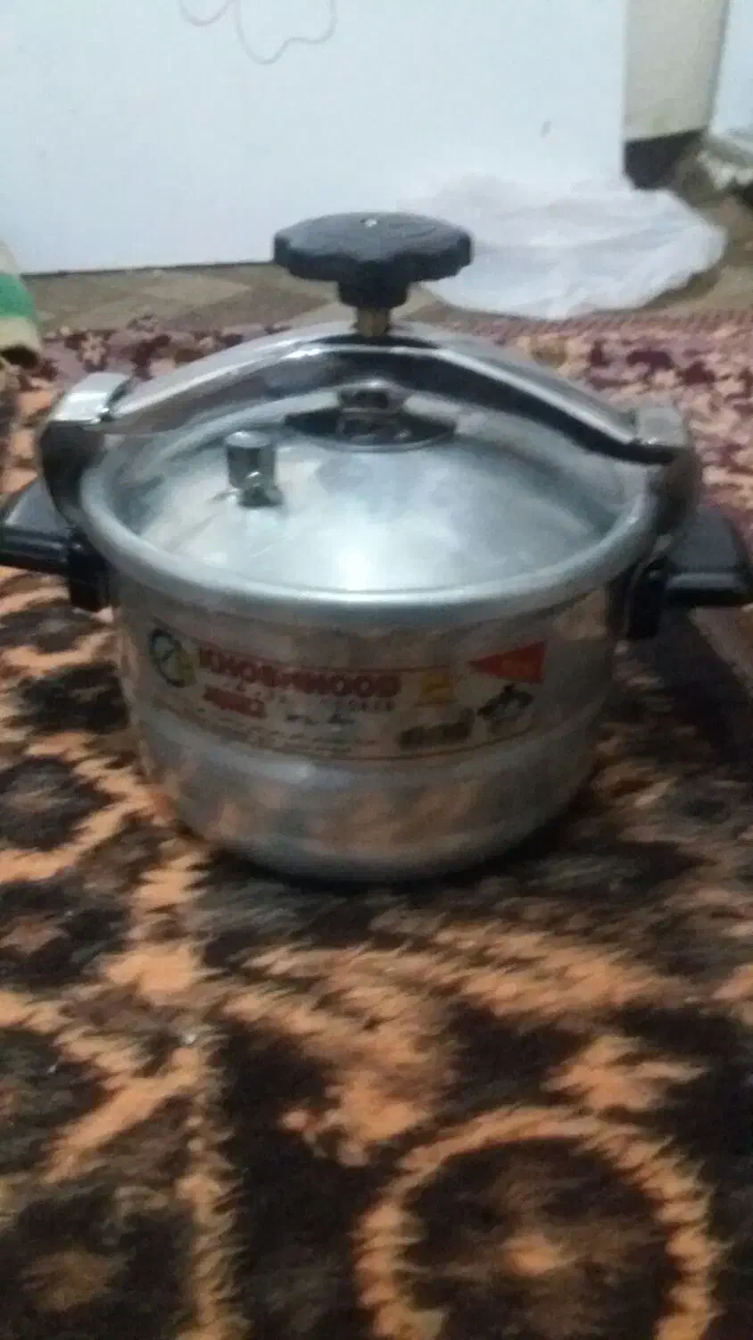 زودپز|ظروف پخت‌وپز|خوی, |دیوار