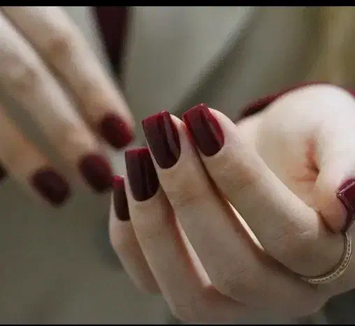 کاشت ناخن|خدمات آرایشگری و زیبایی|بروجرد, |دیوار