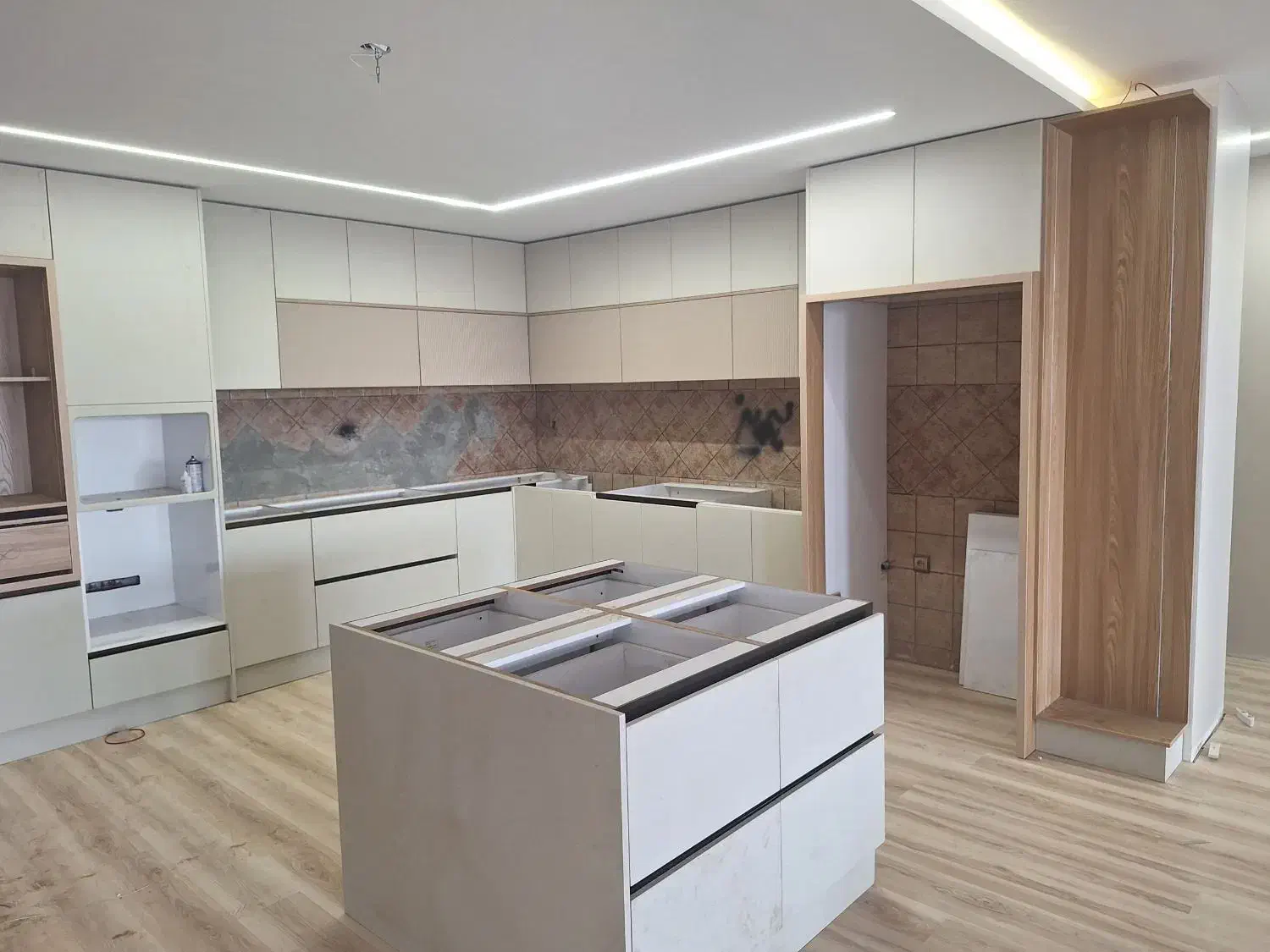تعمیرات کابینت طراحی و ساخت کابینت کمد دیواری|مصالح و تجهیزات ساختمان|تهران, عباسی|دیوار