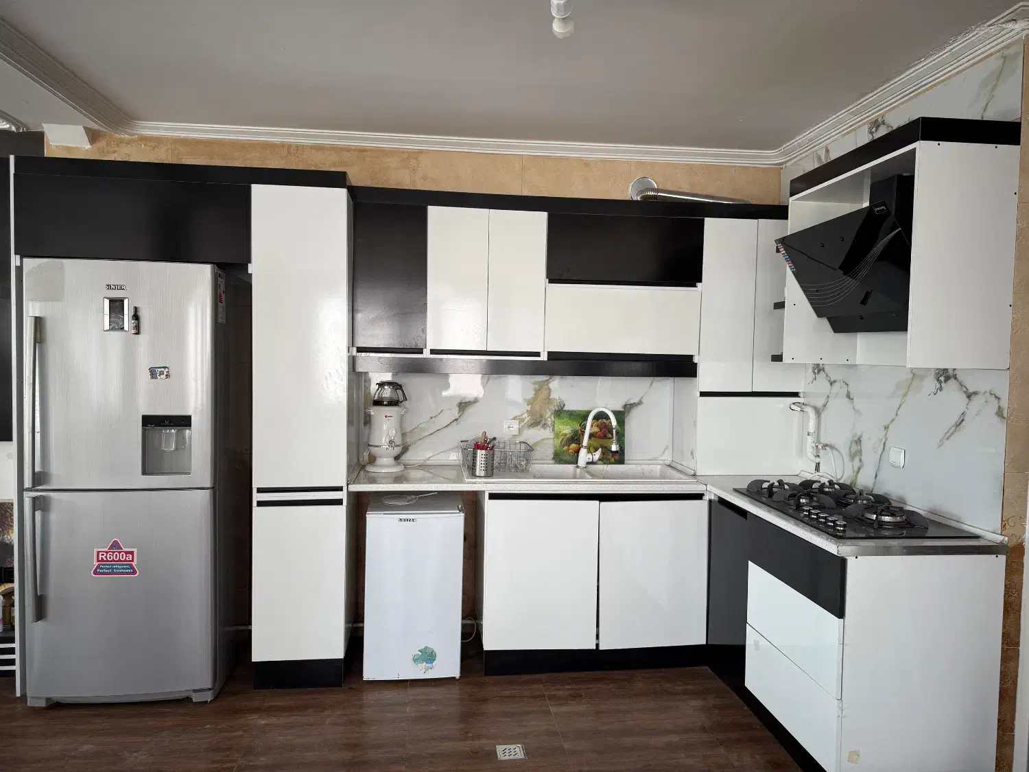 کابینت اشپزخانه هایگلس|آب‌چکان و نظم‌دهنده ظروف|تبریز, |دیوار