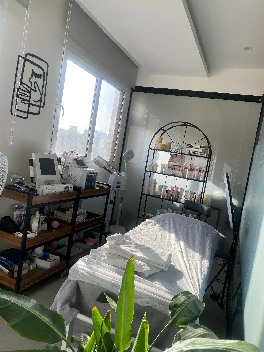فرصت ویژه برای علاقه‌مندان به اسکین‌کر (شیفت صبح)|استخدام درمانی، زیبایی، بهداشتی|قزوین, |دیوار