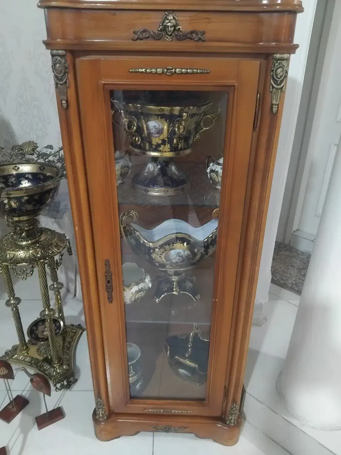 بوفه سه طبقه برنز کاری|بوفه، ویترین، کنسول|مشهد, آزادشهر|دیوار