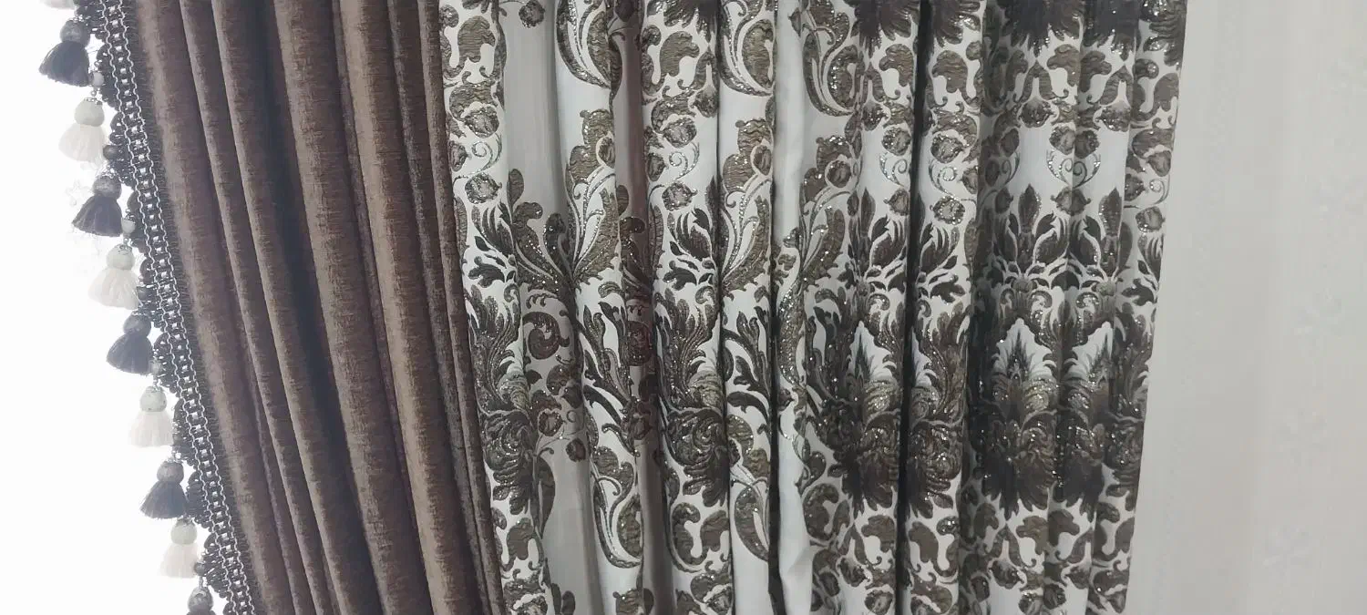 کنار پرده سالم ومرتب|پرده، رانر، رومیزی|قروه, |دیوار