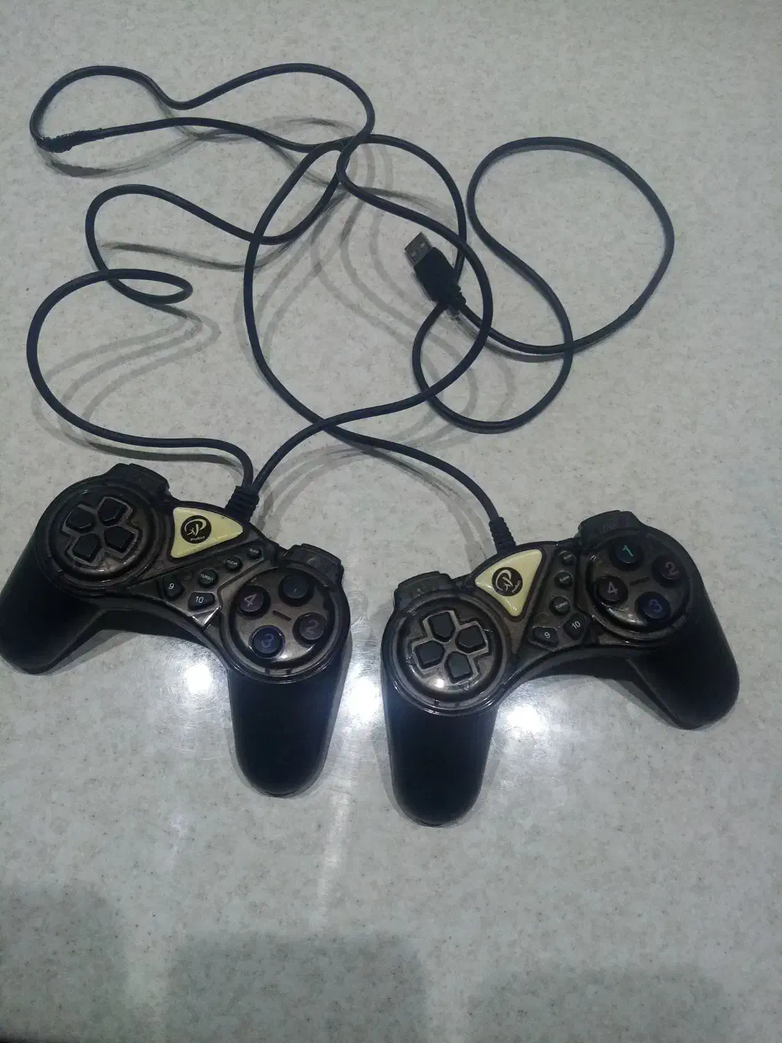 دسته بازی کامپیوتر جلوی خودتون تست هم میشه|کنسول، بازی ویدئویی و آنلاین|مشهد, فدک|دیوار