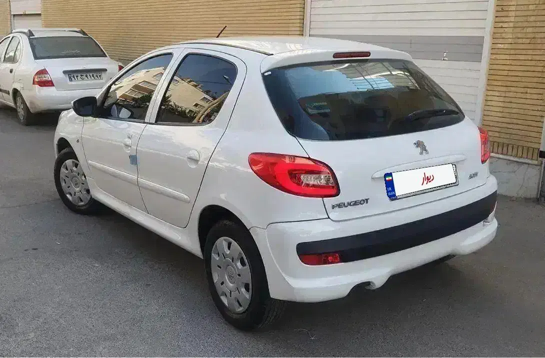 ۲۰۷ فرمان برقی|خودرو سواری و وانت|شیراز, باغ تخت|دیوار