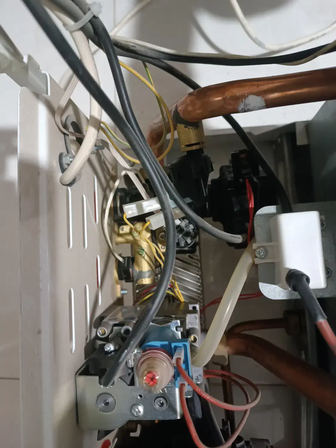 تعمیر و سرویس پکیج و رادیاتور|خدمات پیشه و مهارت|الوند, |دیوار