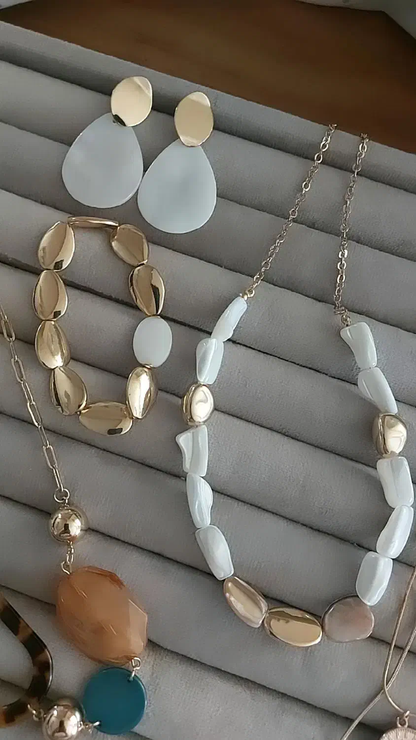 اکسسوری واردات هند واروپا با کیفیت ومدلهای خاص|زیورآلات و اکسسوری|رشت, بلوار گیلان|دیوار