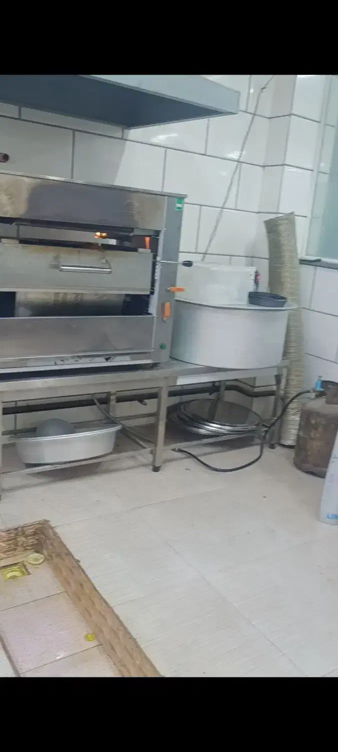 رستوران جهت مشارکت یا واگذاری|اجارهٔ مغازه و غرفه|تخت, |دیوار