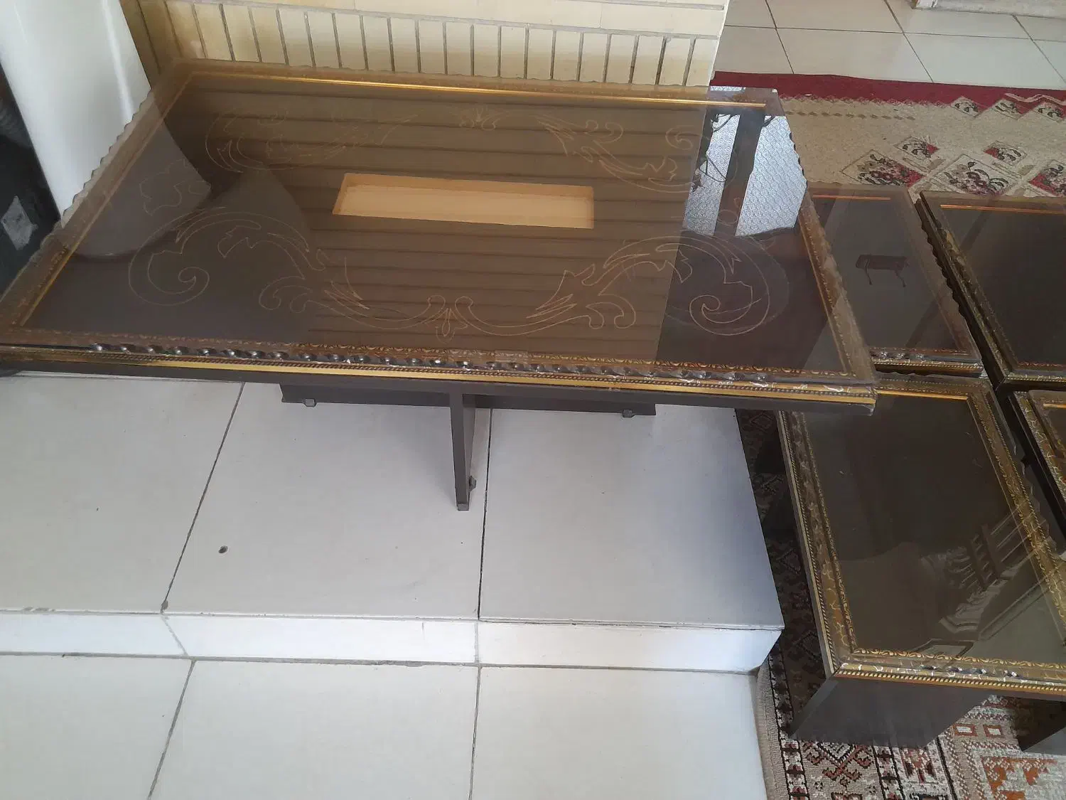 سلام گل میز بزرگ و۴ عدد کوچک|مبلمان خانگی و میز عسلی|شیراز, شهرک پرواز|دیوار