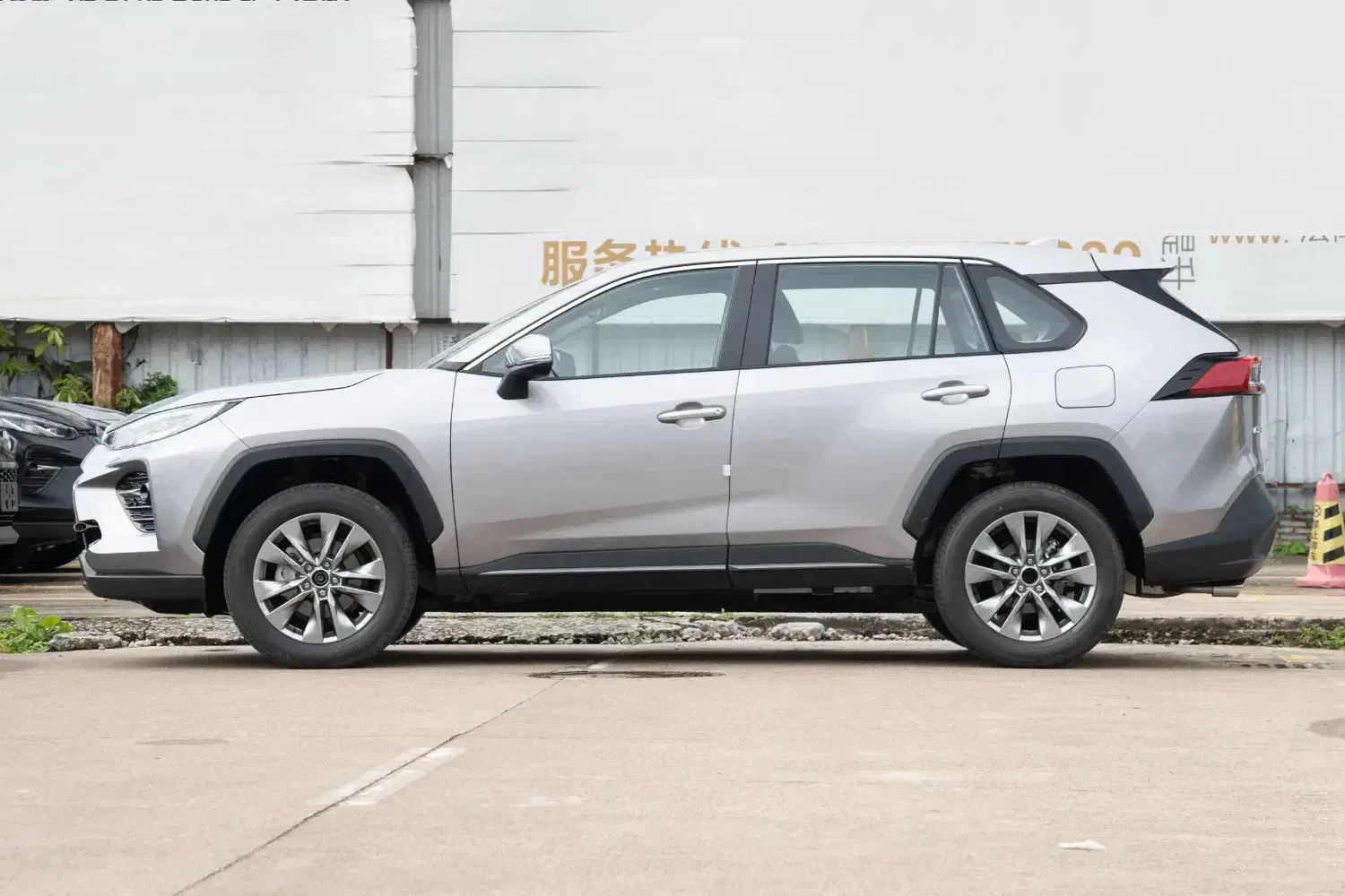 تویوتا وایلدلندر لاکچری پلاس ۲۰۲۵|خودرو سواری و وانت|اصفهان, هزارجریب|دیوار