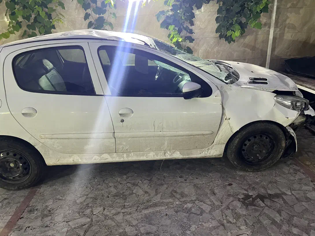 پژو ۲۰۷ تصادفی مدل ۹۸|خودرو سواری و وانت|رشت, جانبازان|دیوار