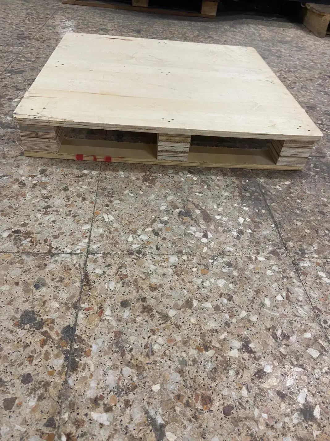 پالت چوبی|عمده‌فروشی|رشت, لاکان|دیوار