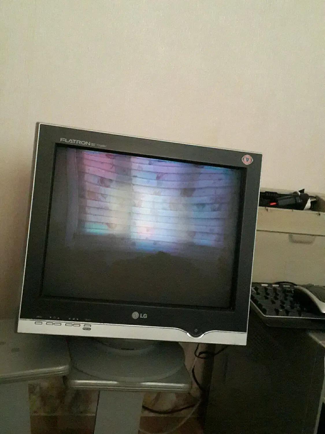 مانیتور سالم|قطعات و لوازم جانبی رایانه|اراک, |دیوار