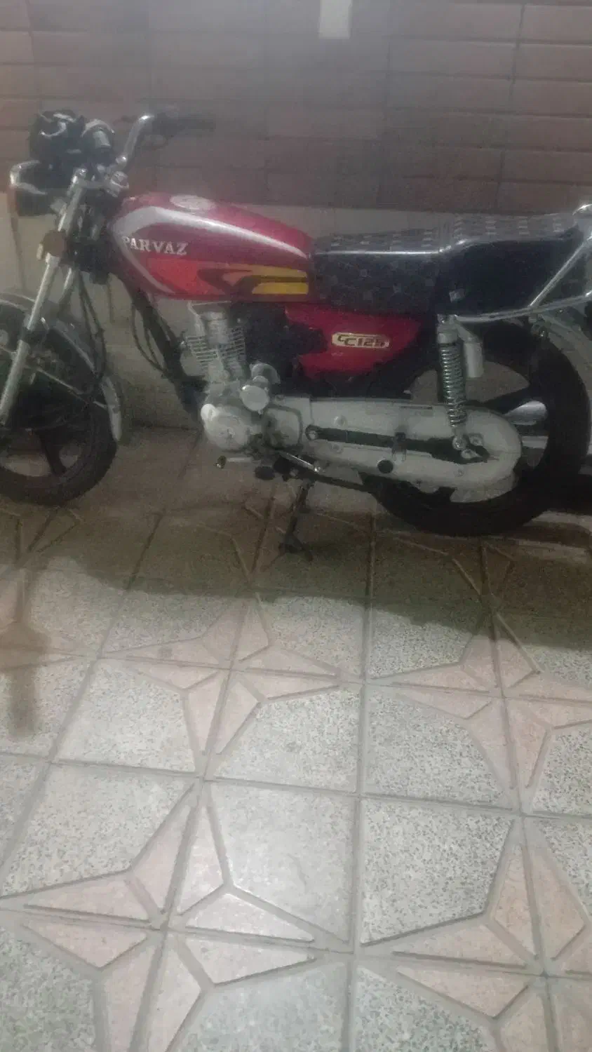 موتورپرواز ۱۲۵مدل ۱۴۰۱|موتورسیکلت|مبارکه, |دیوار