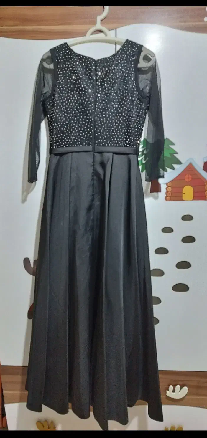 لباس مجلسی|لباس|کرج, ساماندهی|دیوار