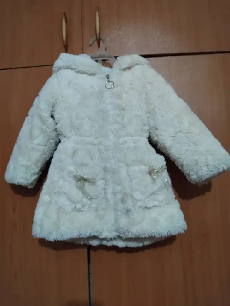 پالتو خزی دخترانه.نرمو گرم.جنس خوب|کفش و لباس بچه|رشت, کوی فکوری|دیوار