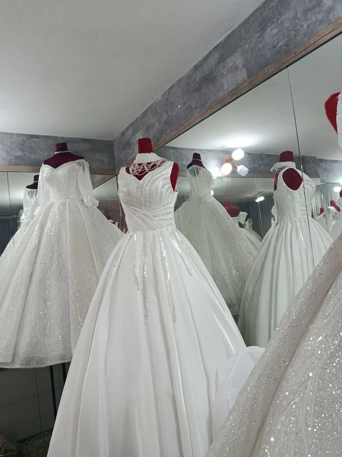 فروش فقط چهارتومن|لباس|ابریشم, |دیوار