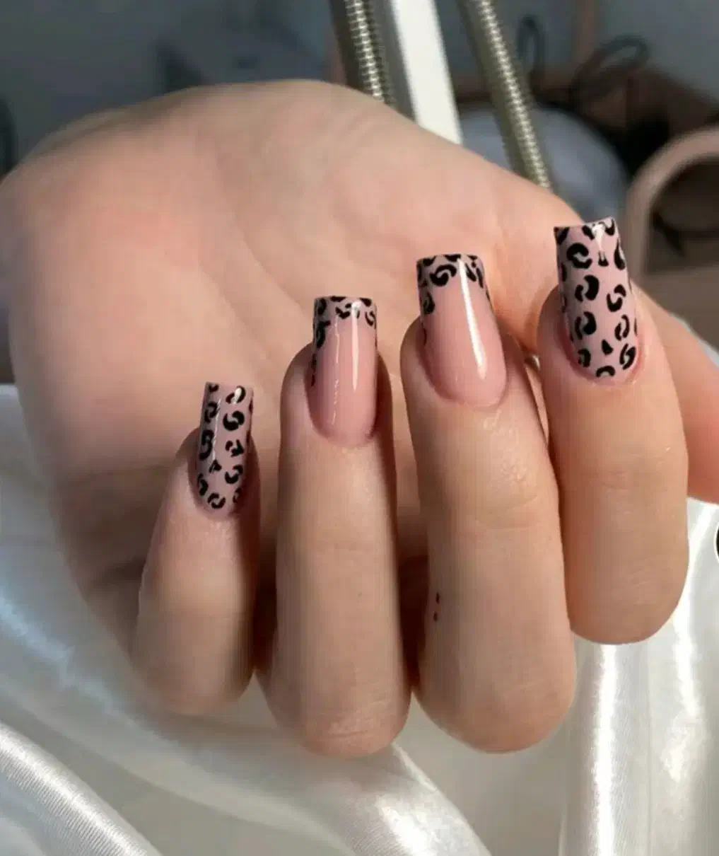 خدمات کاشت ناخن و احیا و صافی مو (کراتین)|خدمات آرایشگری و زیبایی|اهواز, شریعتی جنوبی|دیوار