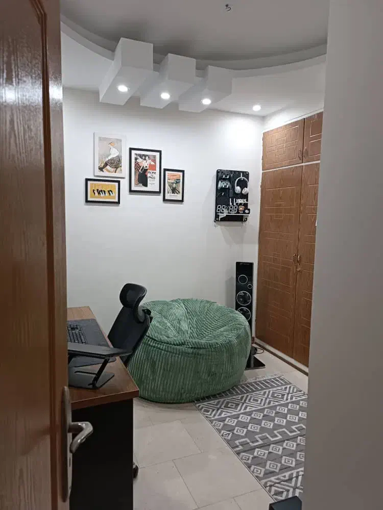 آپارتمان ۹۰ متری دو خوابه پارکینگ دار